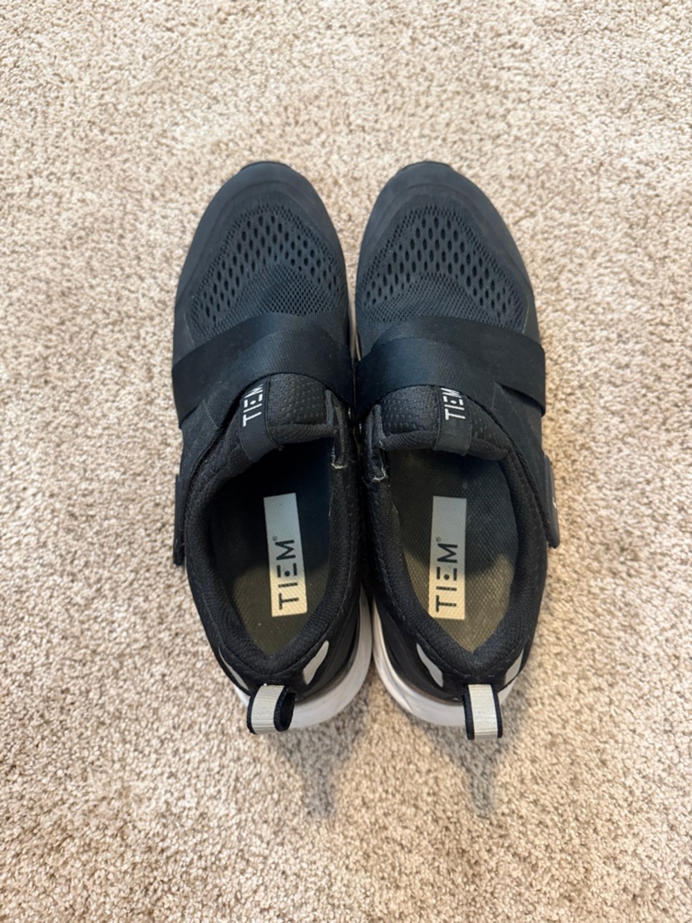 TEM Black Slip-On Athletic Trainer with Elastic Strap